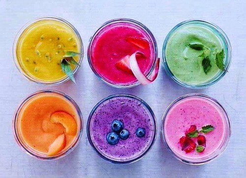 Свекольный смузи с ананасом