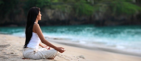 медитация на берегу